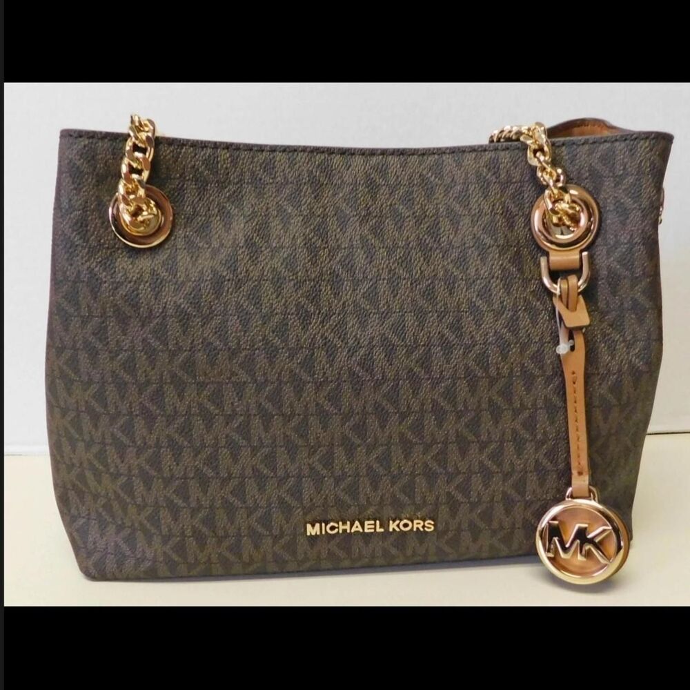 Michael Kors Jet Set bag
